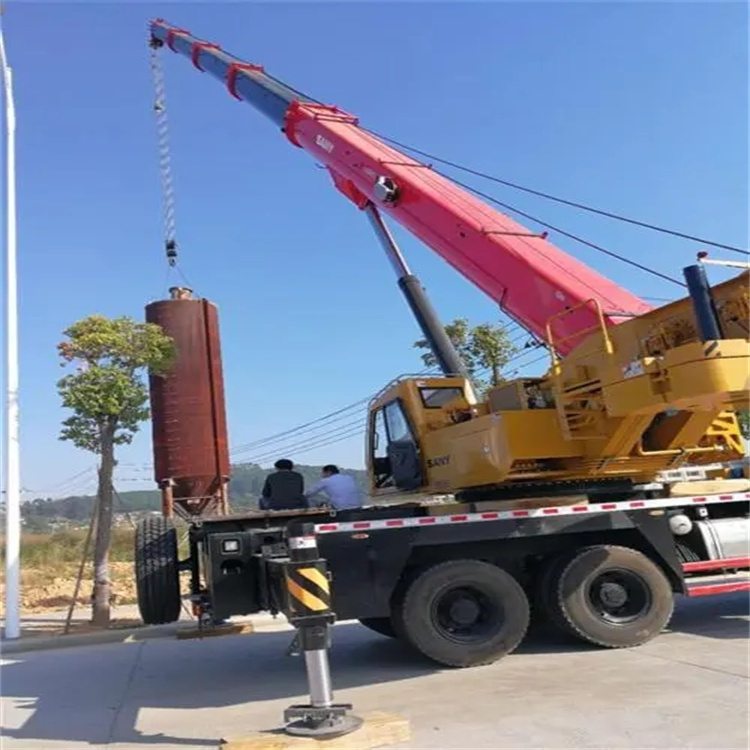 顺昌县吊车租赁作业时的保养和维护