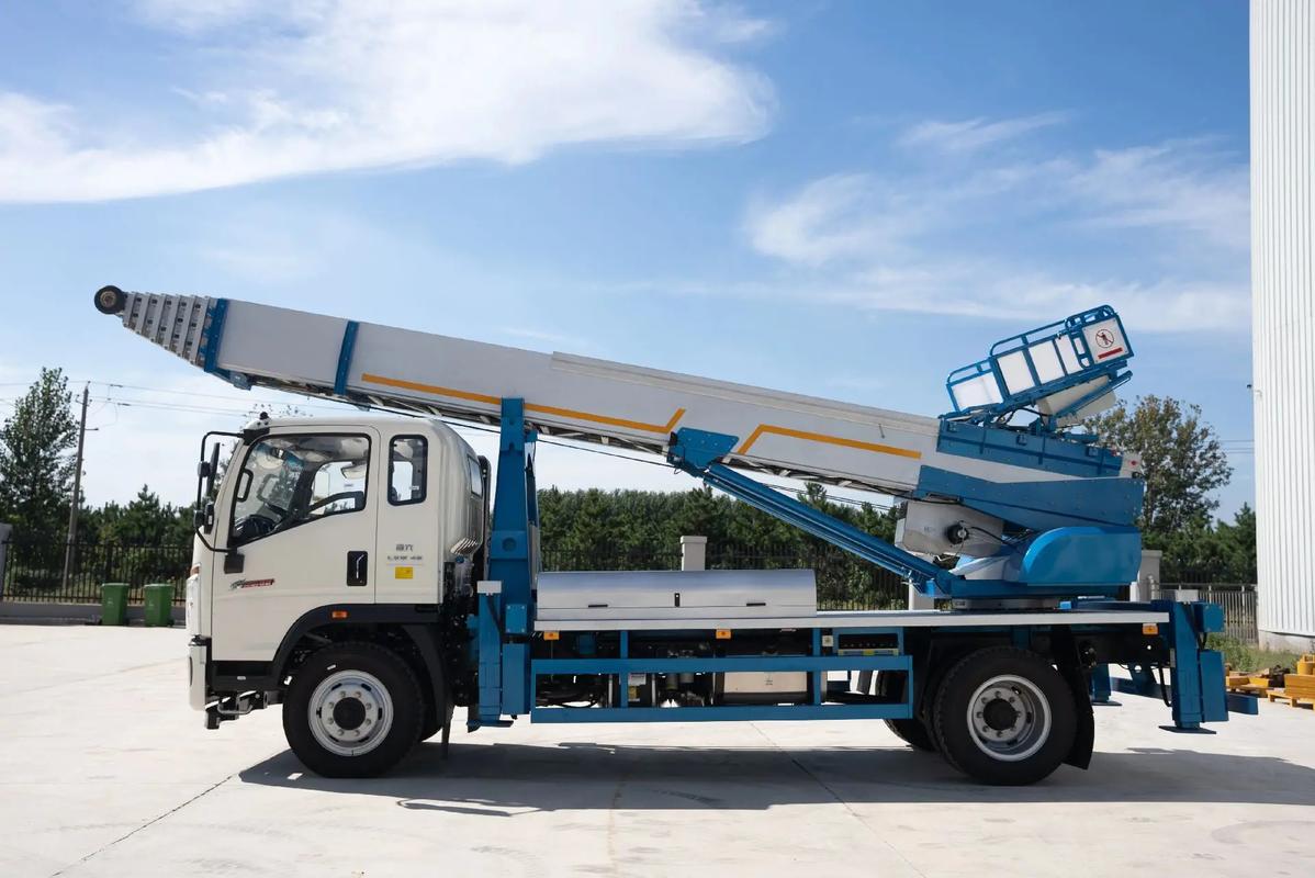 顺昌县云梯上料车租赁费用